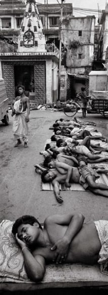 Raghu Rai SLEEPING DREAMS, TAGORE CASTLE STREET, KOLKATA 2004 Digital scan of photographic negative on archival paper 54 x 20 in.