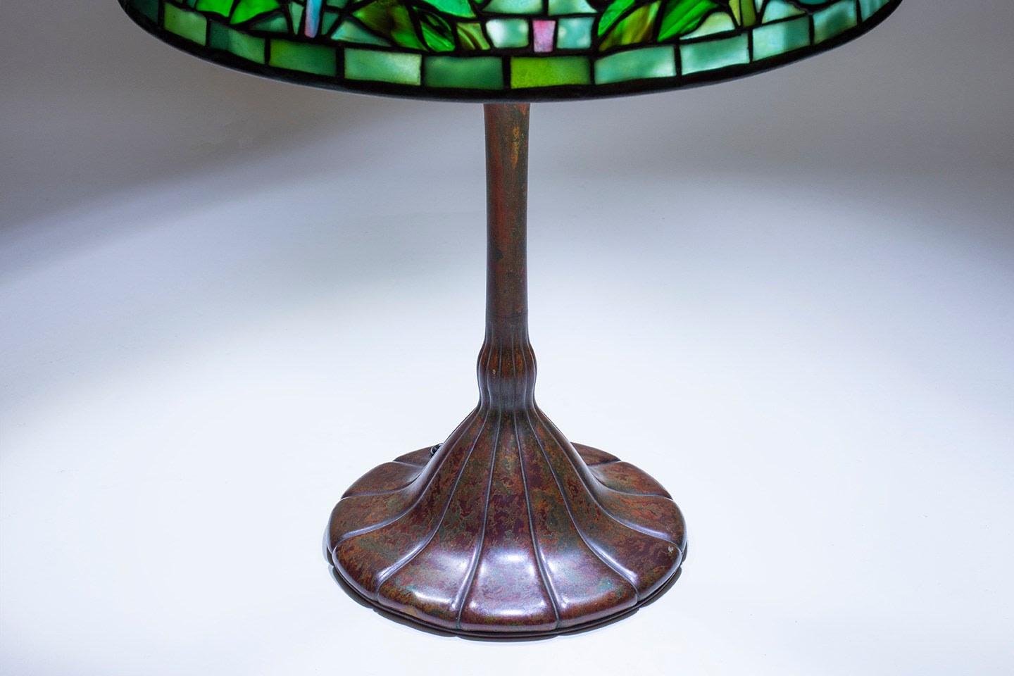 Poinsettia Table Lamp