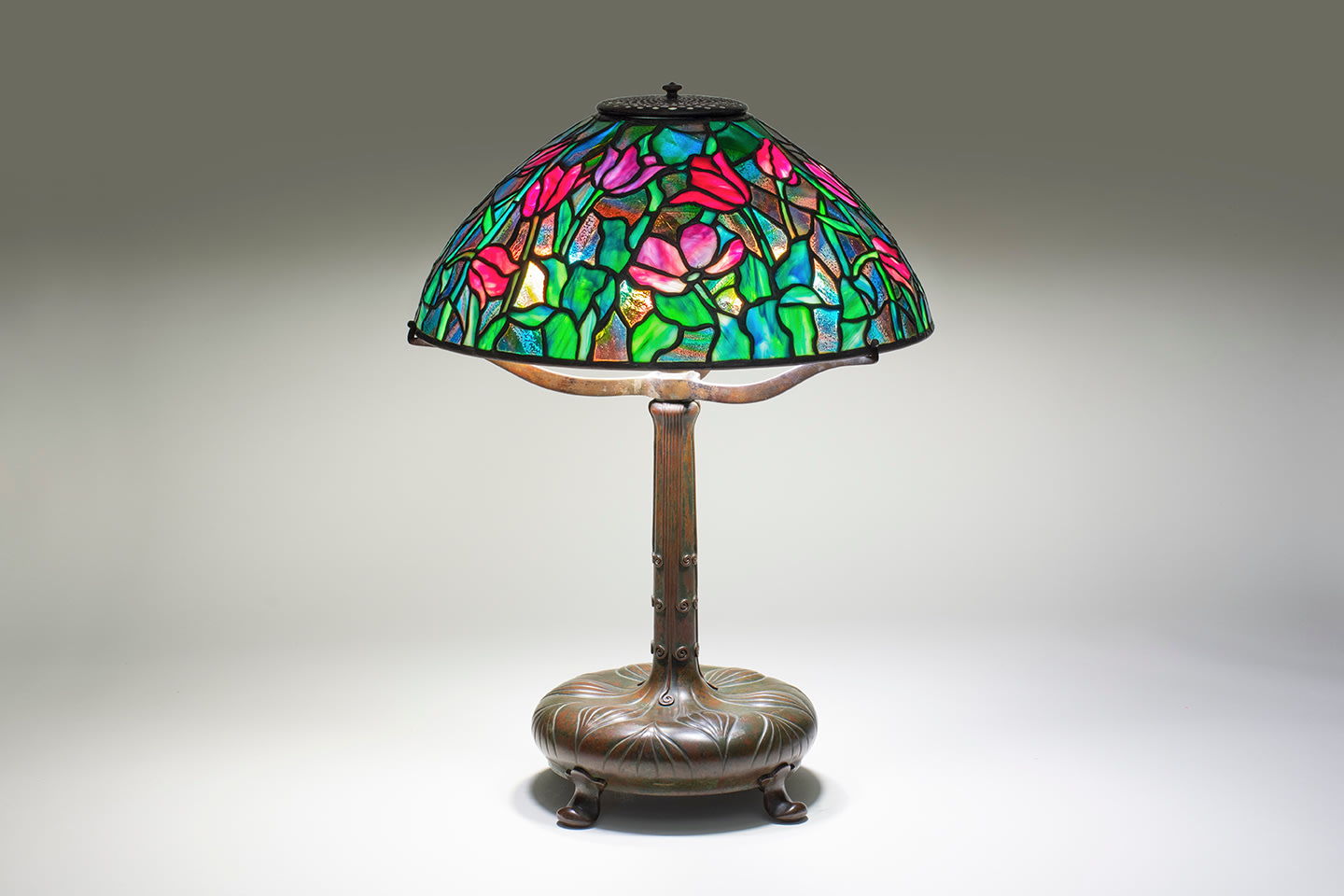 Early Irregular Tulip Table Lamp