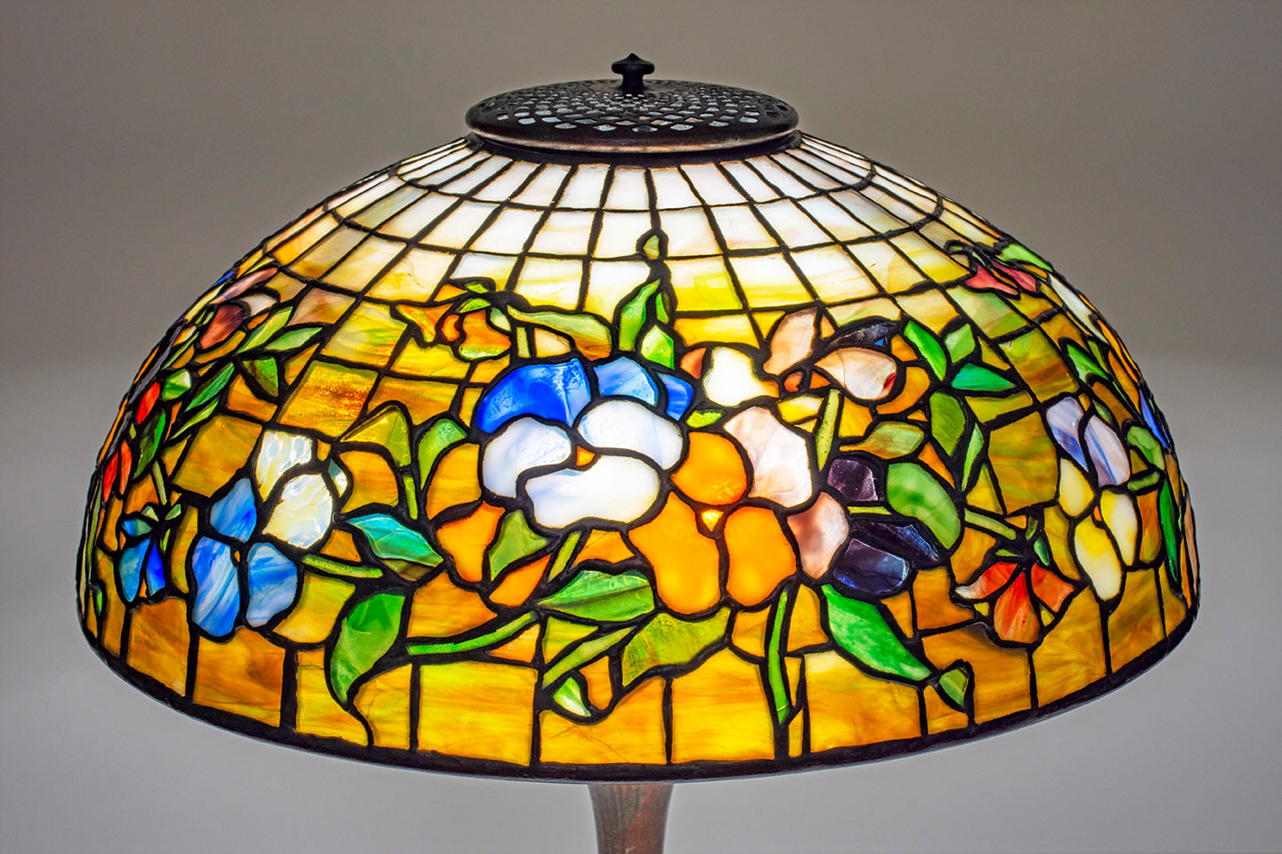 Pansy Table Lamp