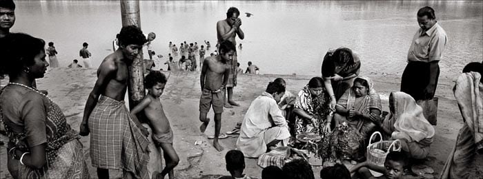 Raghu Rai WORSHIPING GANGA, KOLKATA 2005 Digital scan of photographic negative on archival paper 20 x 54 in.