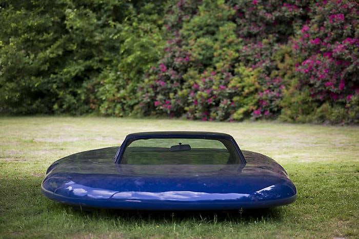 ERWIN WURM &quot;UFO&quot;