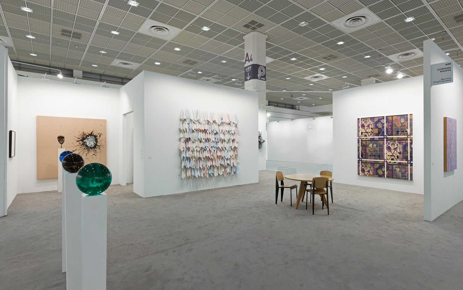 Installation view of KIAF Art Seoul presentation, perspective 1