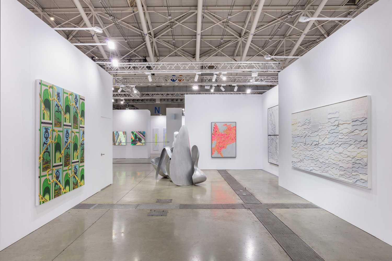 Installation view of Lehmann Maupin's booth at Taipei Dangdai art fair 2020, view 3