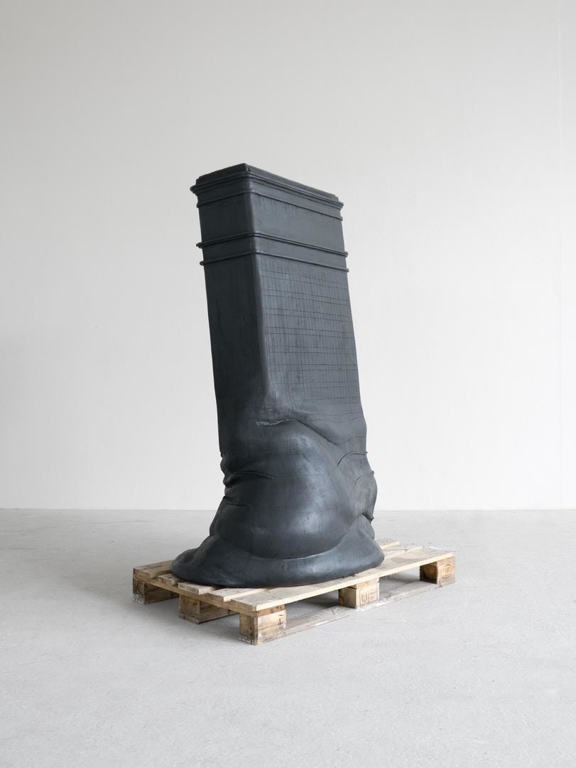 ERWIN WURM Flat Iron, 2016