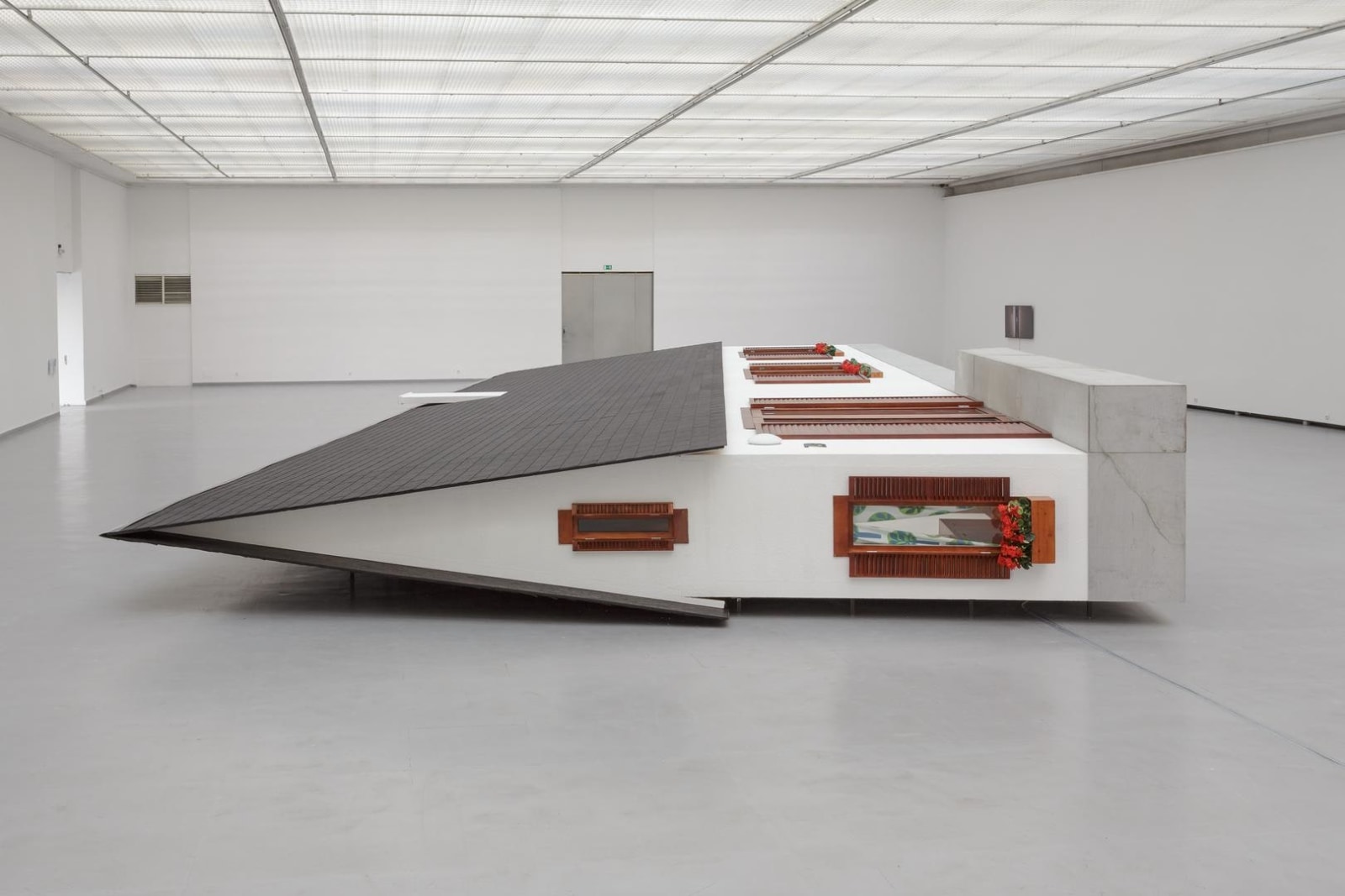  Installation view, Erwin Wurm: Narrow House, 2015