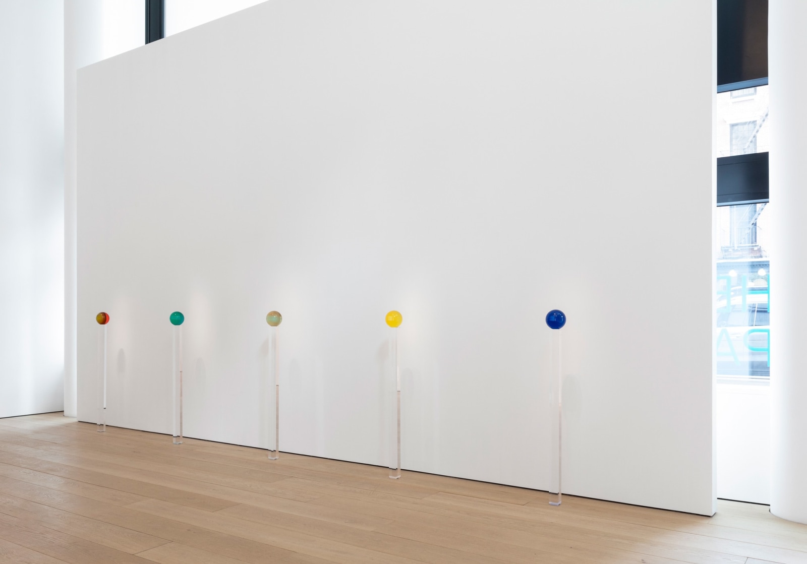 Helen Pashgian:&nbsp;Spheres and Lenses, Installation view, New York