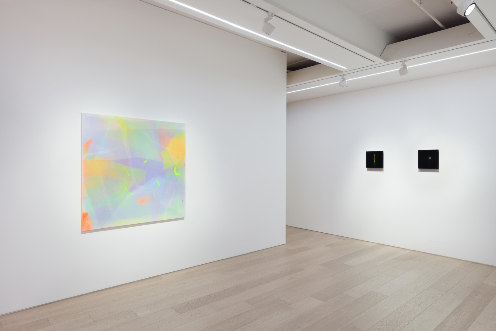 Reflections and Refractions: Helen Pashgian and Kim Taek Sang, Installation View