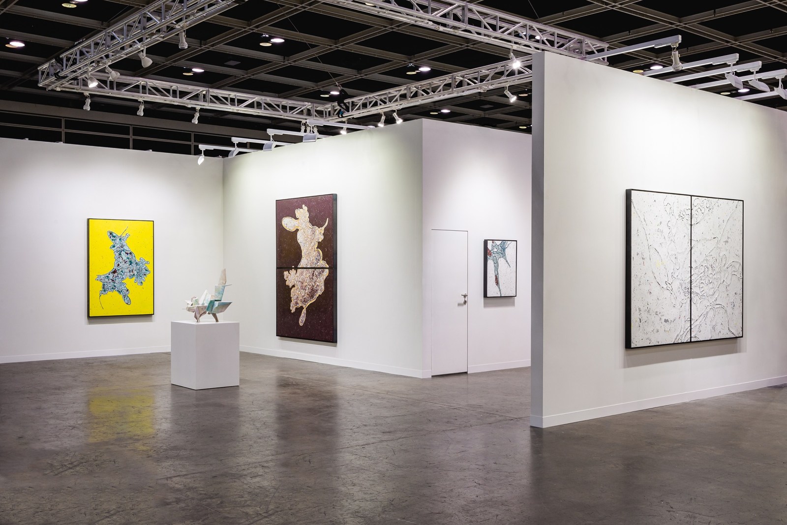 Hong Kong Spotlight by Art Basel 2020, Installation view, Lehmann Maupin, Booth S08