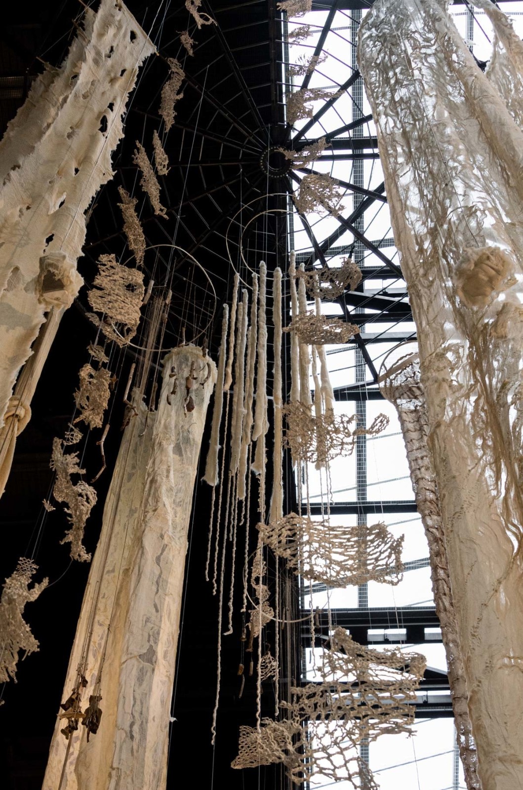 Hyundai Commission: Cecilia Vicu&ntilde;a: Brain Forest Quipu, Installation View at Tate Modern 2022