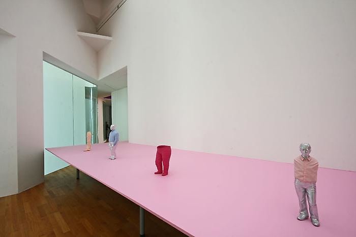  Erwin Wurm: Liquid Reality, 	Installation view Kunstmuseum Bonn, 2010