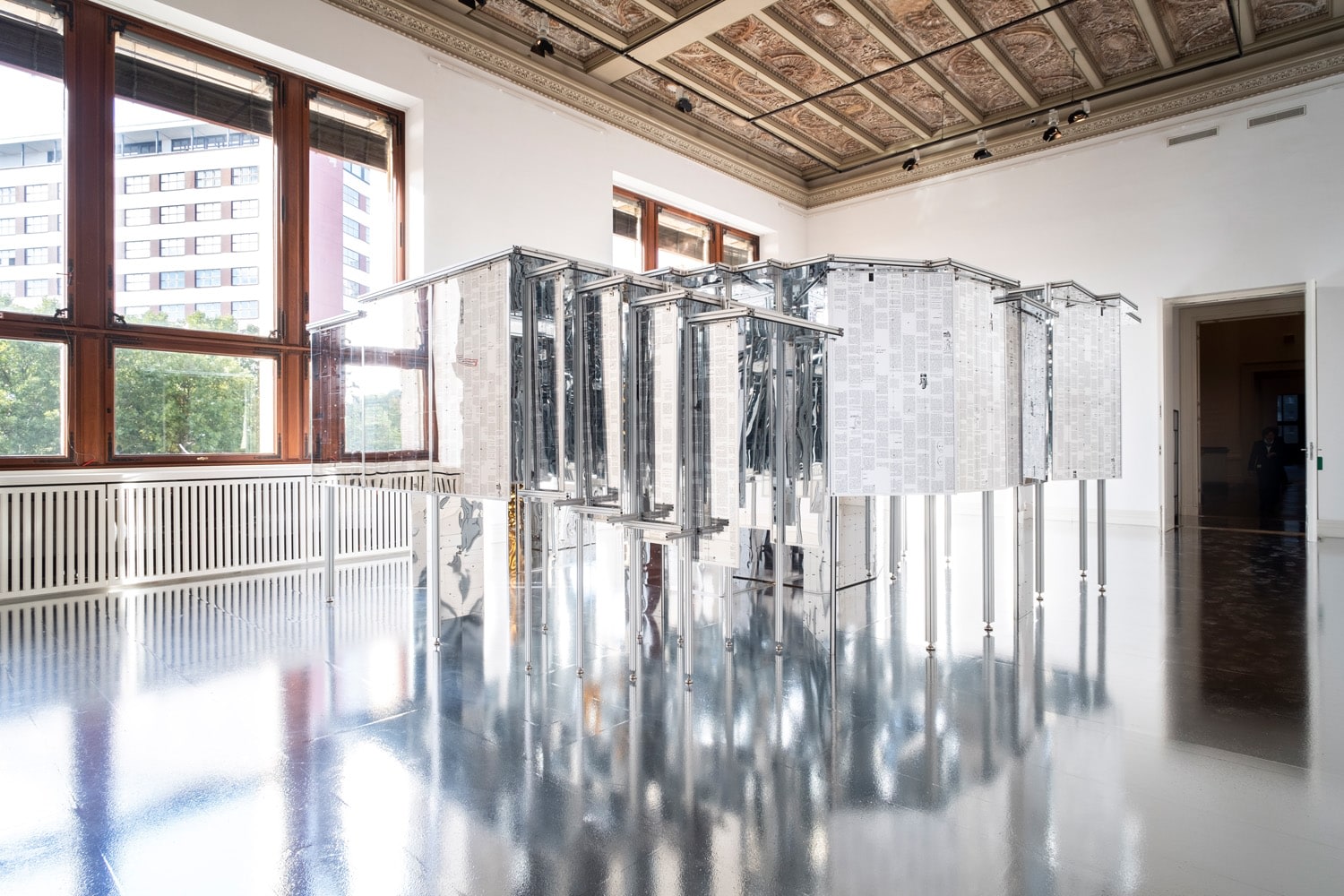 Lee Bul: Crash, Installation view, Martin-Gropius-Bao, Berlin