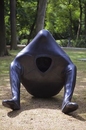 ERWIN WURM &quot;Big Gulp&quot;