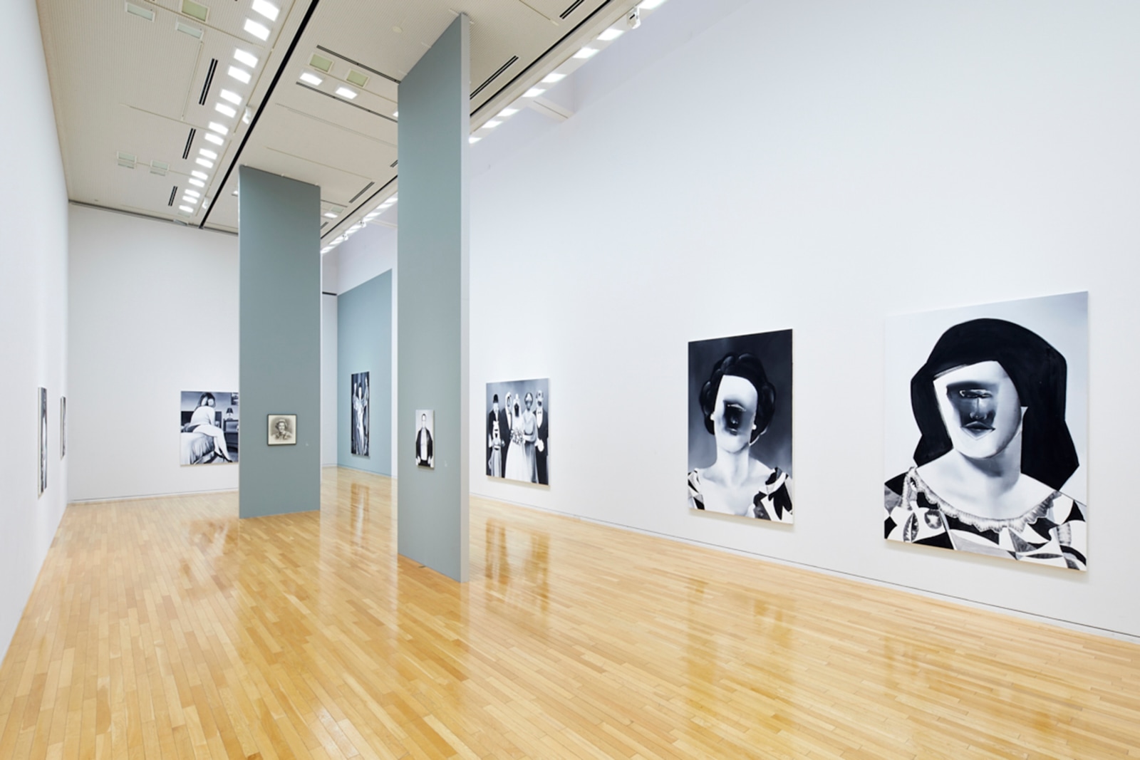 Installation view, Tomoo Gokita, PEEKABOO, Tokyo Opera City Art Gallery, 2018