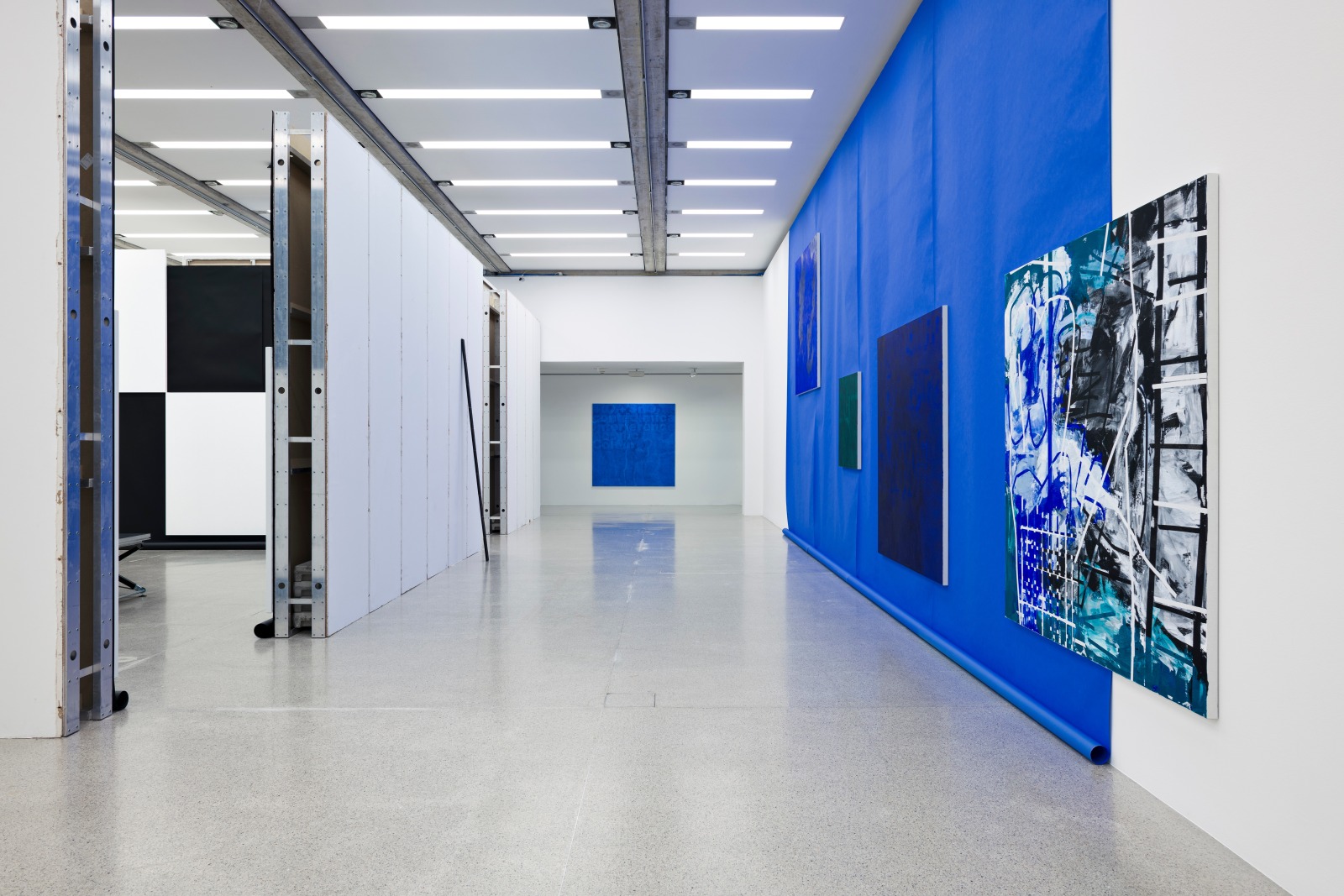 Heimo Zobernig. Installation view, 2021. mumok: Museum moderner Kunst Stiftung Ludwig Wien, Vienna. Photo: Georg Petermichl.