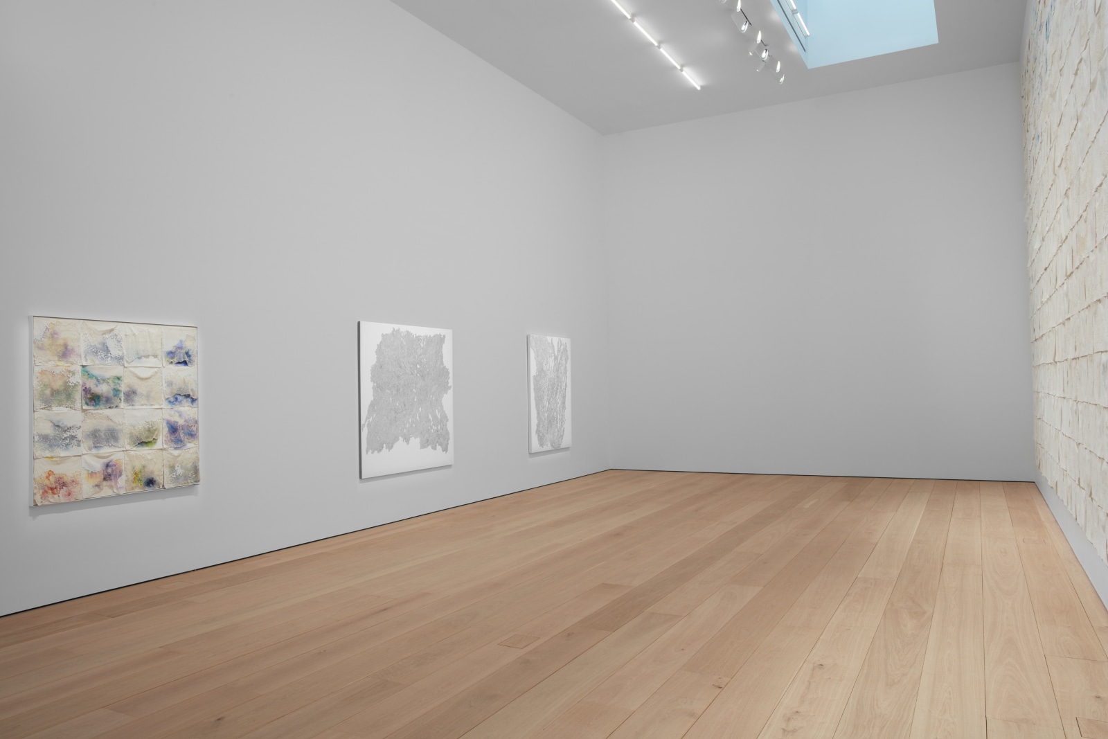 Liza Lou: Classification and Nomenclature of Clouds, Installation view 7