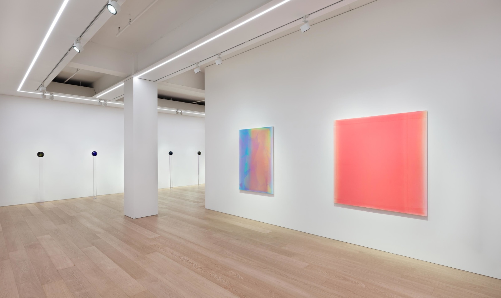 Reflections and Refractions: Helen Pashgian and Kim Taek Sang, Installation View