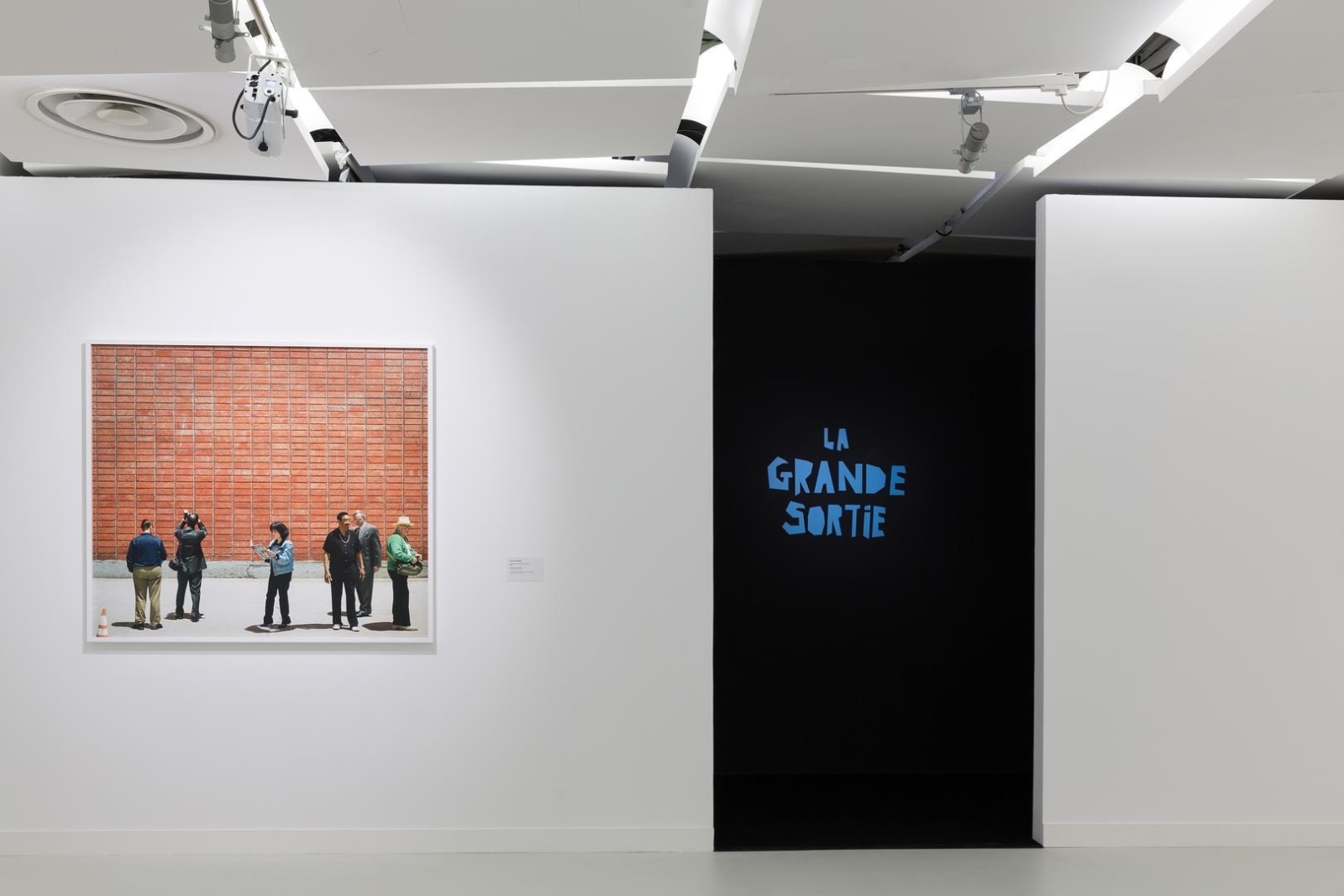  View of the exhibition &quot;Alex Prager,&quot; Galerie des Galeries, Galeries Lafayette Paris &copy; Thibaut Voisin