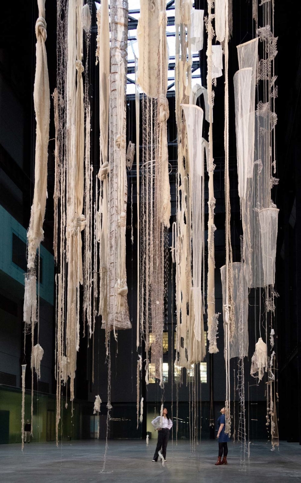 Hyundai Commission: Cecilia Vicu&ntilde;a: Brain Forest Quipu, Installation View at Tate Modern 2022