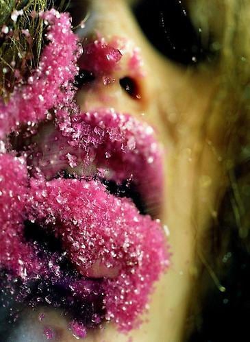 MARILYN MINTER Chewing Pink, 2008