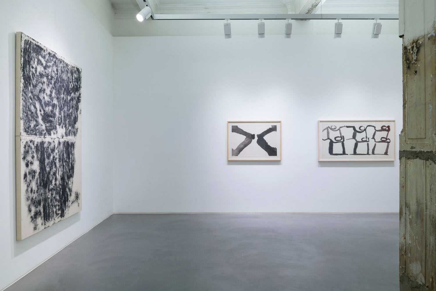 Sixth installation view of the group exhibition be/longing at Lehmann Maupin Hong Kong
