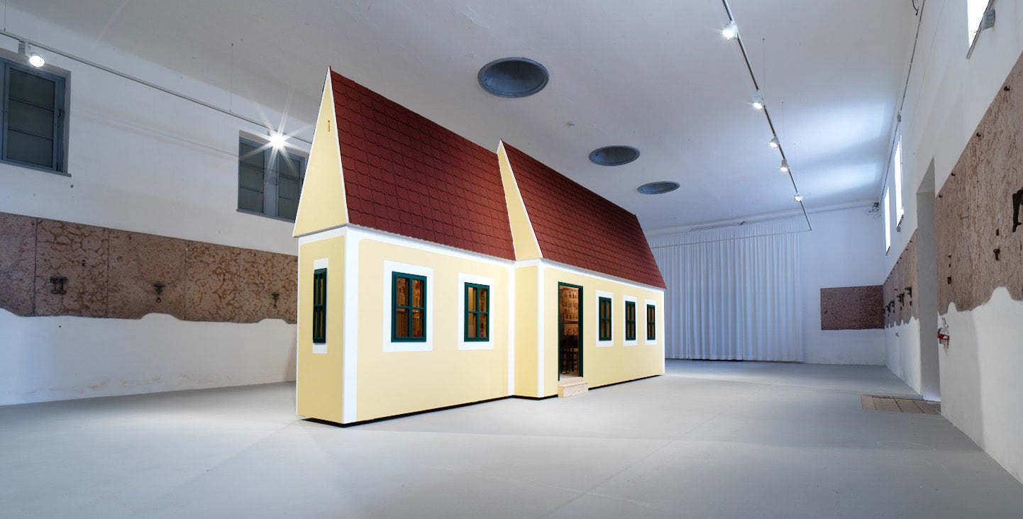Erwin Wurm, Installation view