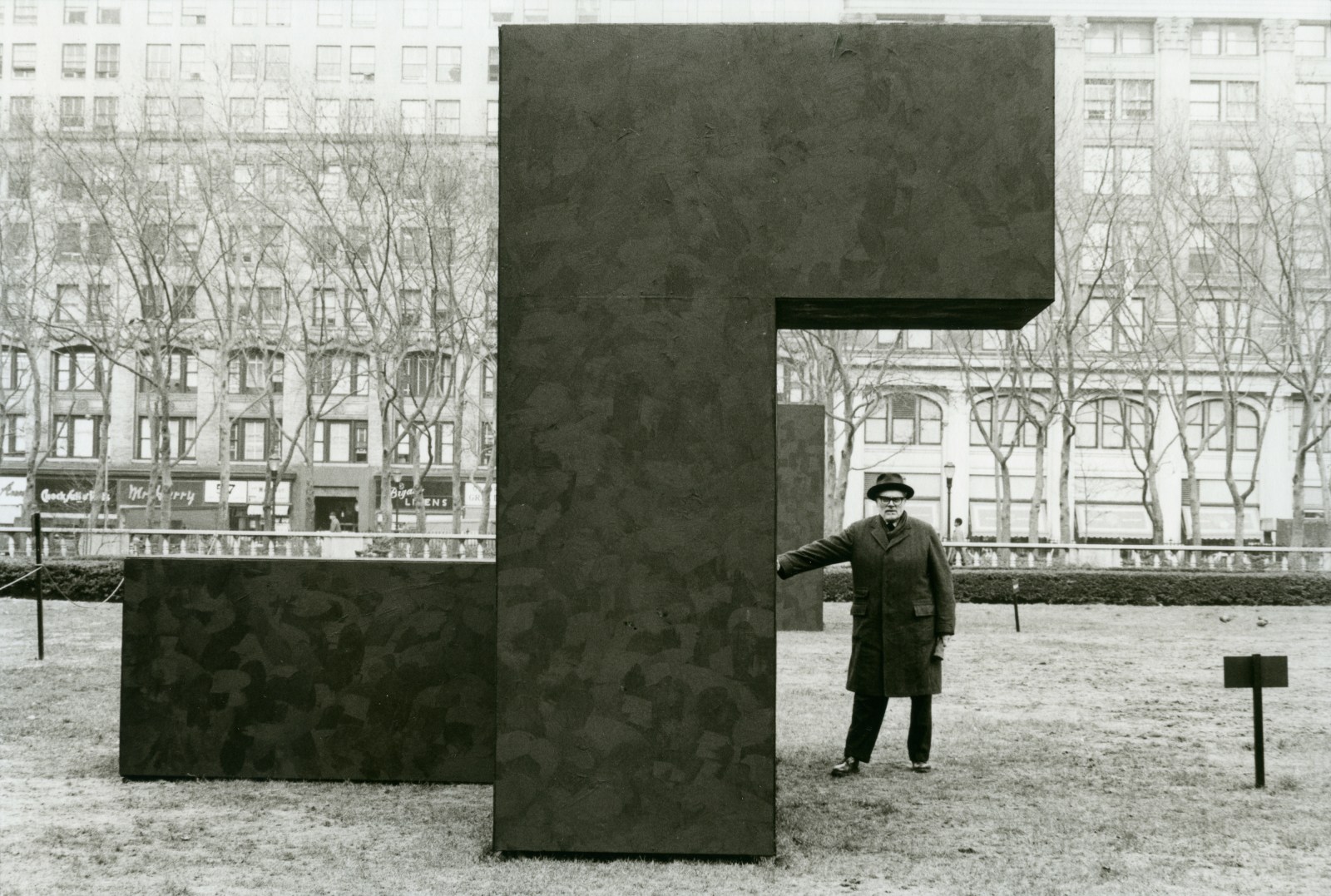 Tony Smith: Bryant Park, New York, 1967
Photo David Gahr

&amp;nbsp;