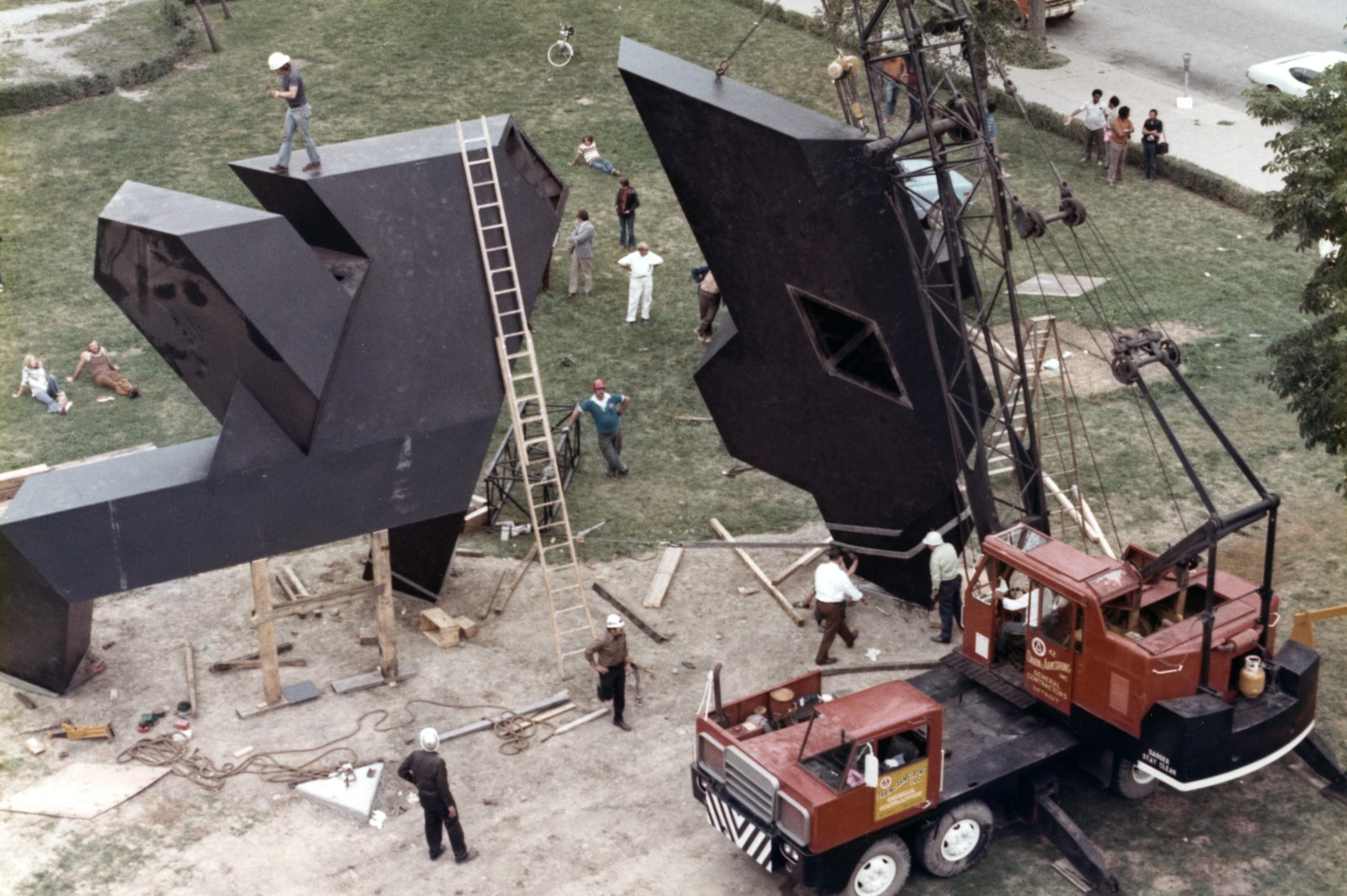 Installation of Gracehoper, Detroit Institute of Arts, 1972
 