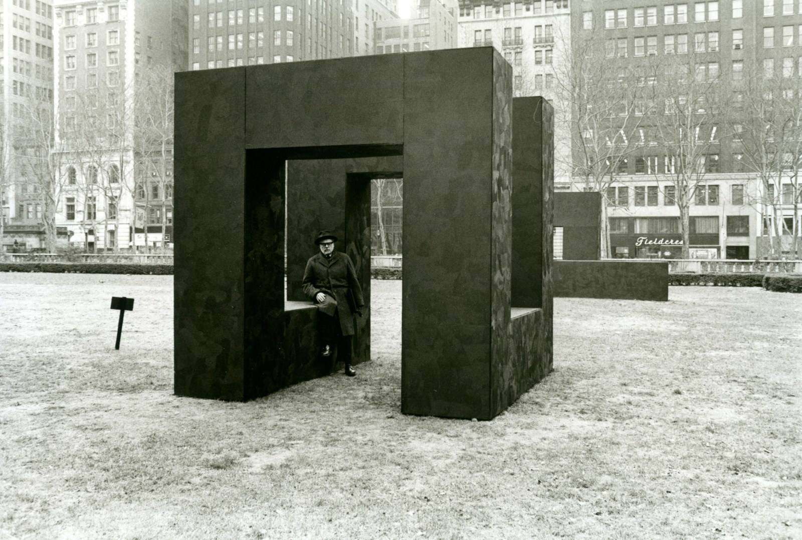 Tony Smith: Bryant Park. New York, 1967. Photo David Gahr