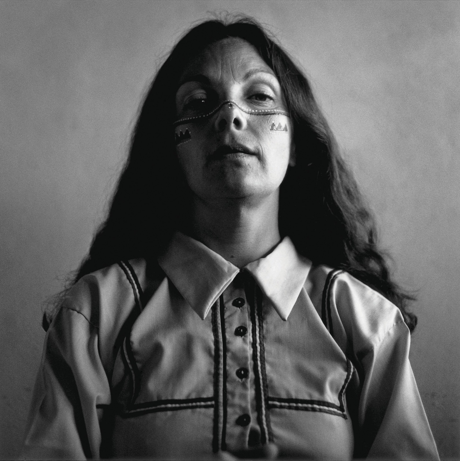 Graciela Iturbide (1942-)
Autorretrato como Seri, Desierto de Sonora (Self-Portrait as Seri, Sonoran Desert), 1979
Gelatin silver print
11 x 14 in. (40.6 x 50.8 cm)
Signed
ETHERTON GALLERY