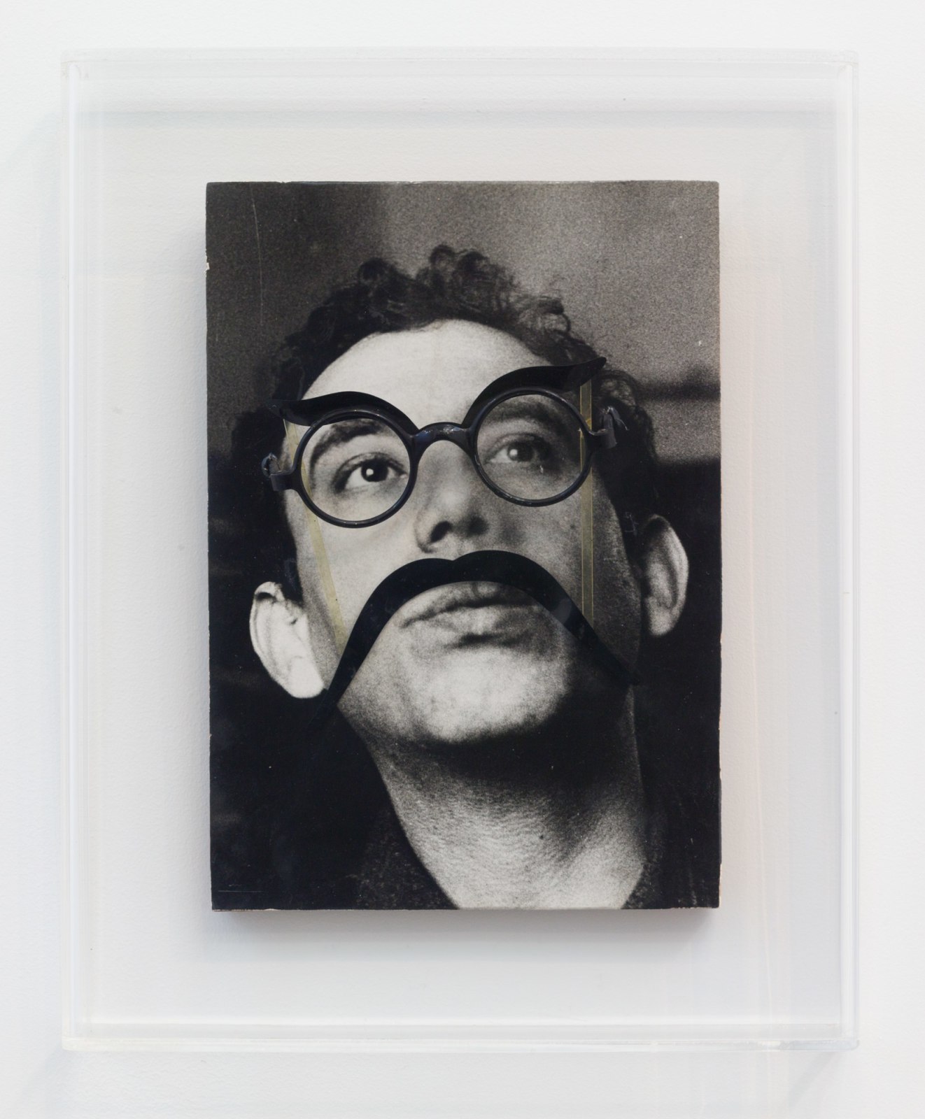 Daniel Spoerri, Autoportrait aux lunettes