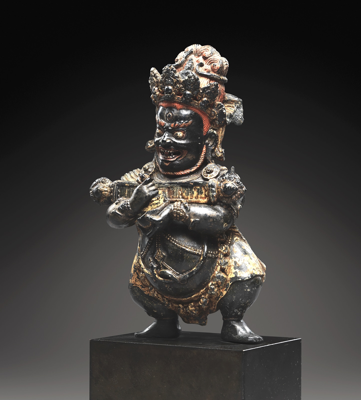 A powerful Buddhist protector deity, Mahakala is a manifestation of divine wrath employed to remove internal and external obstacles.  