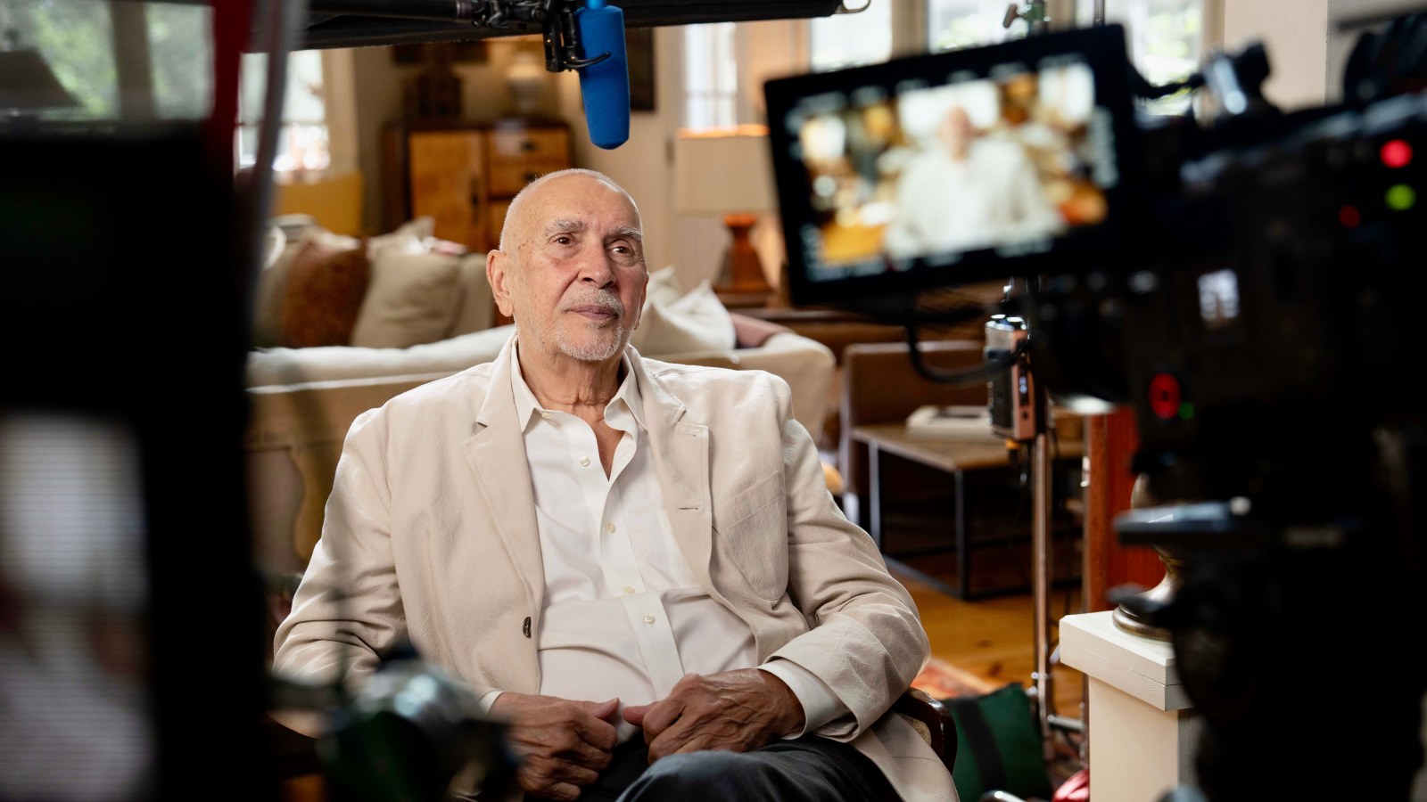 S2 - Episode 16 - Frank Langella, Actor - Films & Series - Life Stories