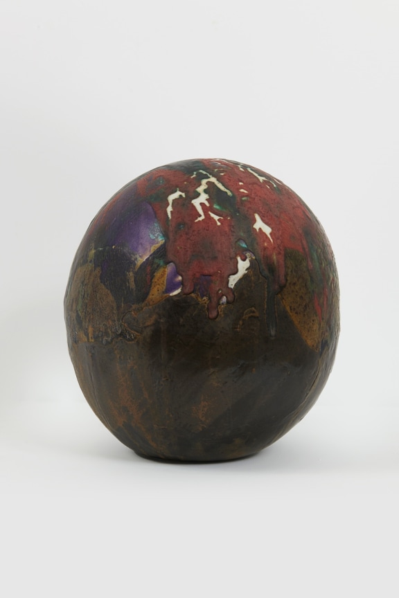 Image of untitled Toshiko Takaezu ceramic piece
