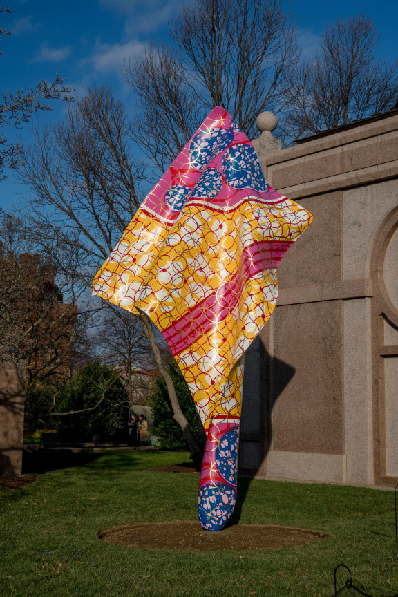 sculpture of a piece of fabric swaying and undulating