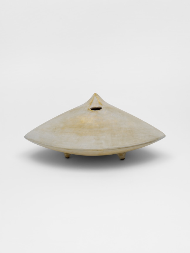 WAYNE NGAN, Clam Form Vessel, c. 2010s