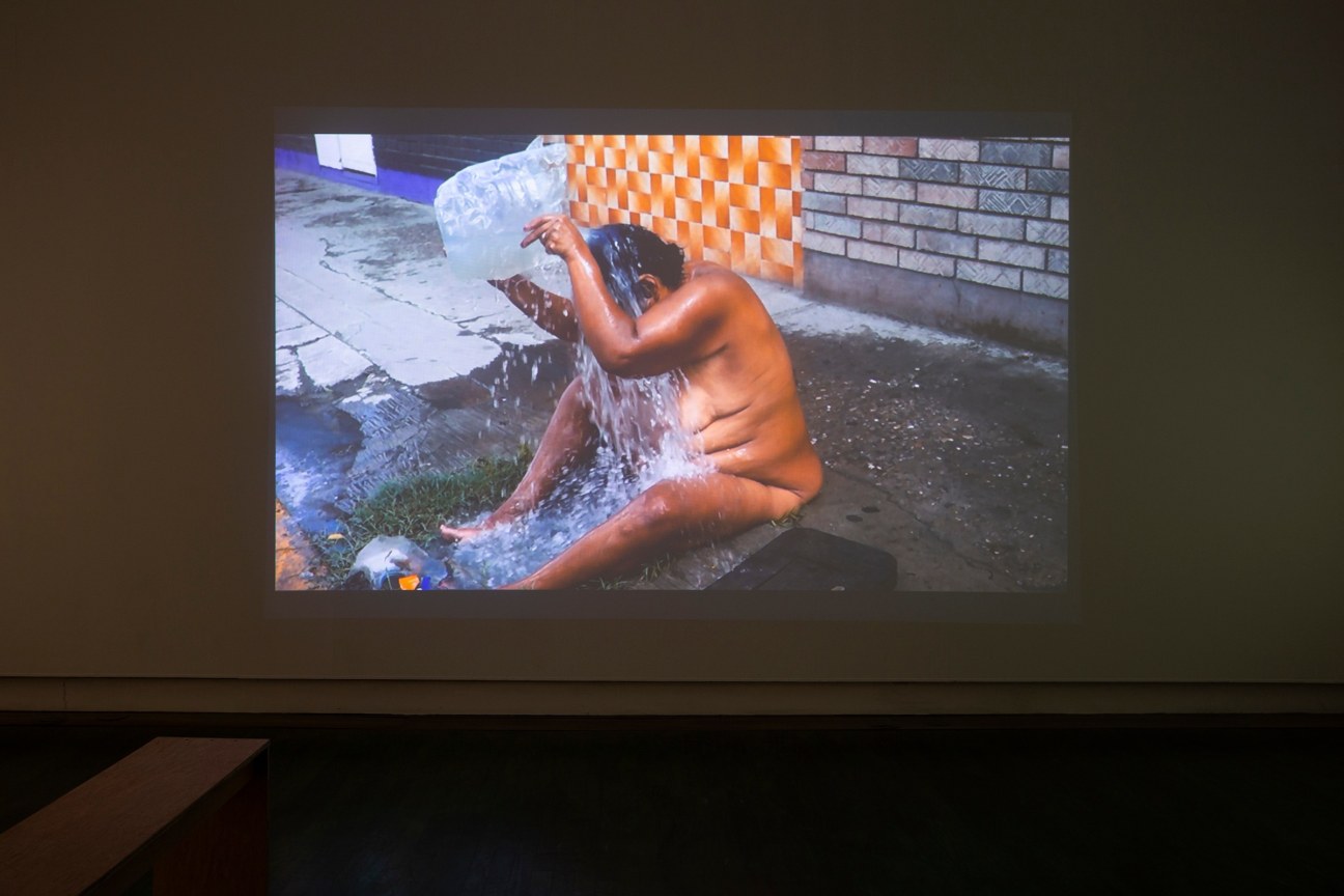 TERESA MARGOLLES El agua de la ciudad, 2017