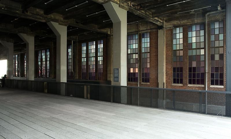 700 colored panes of glass