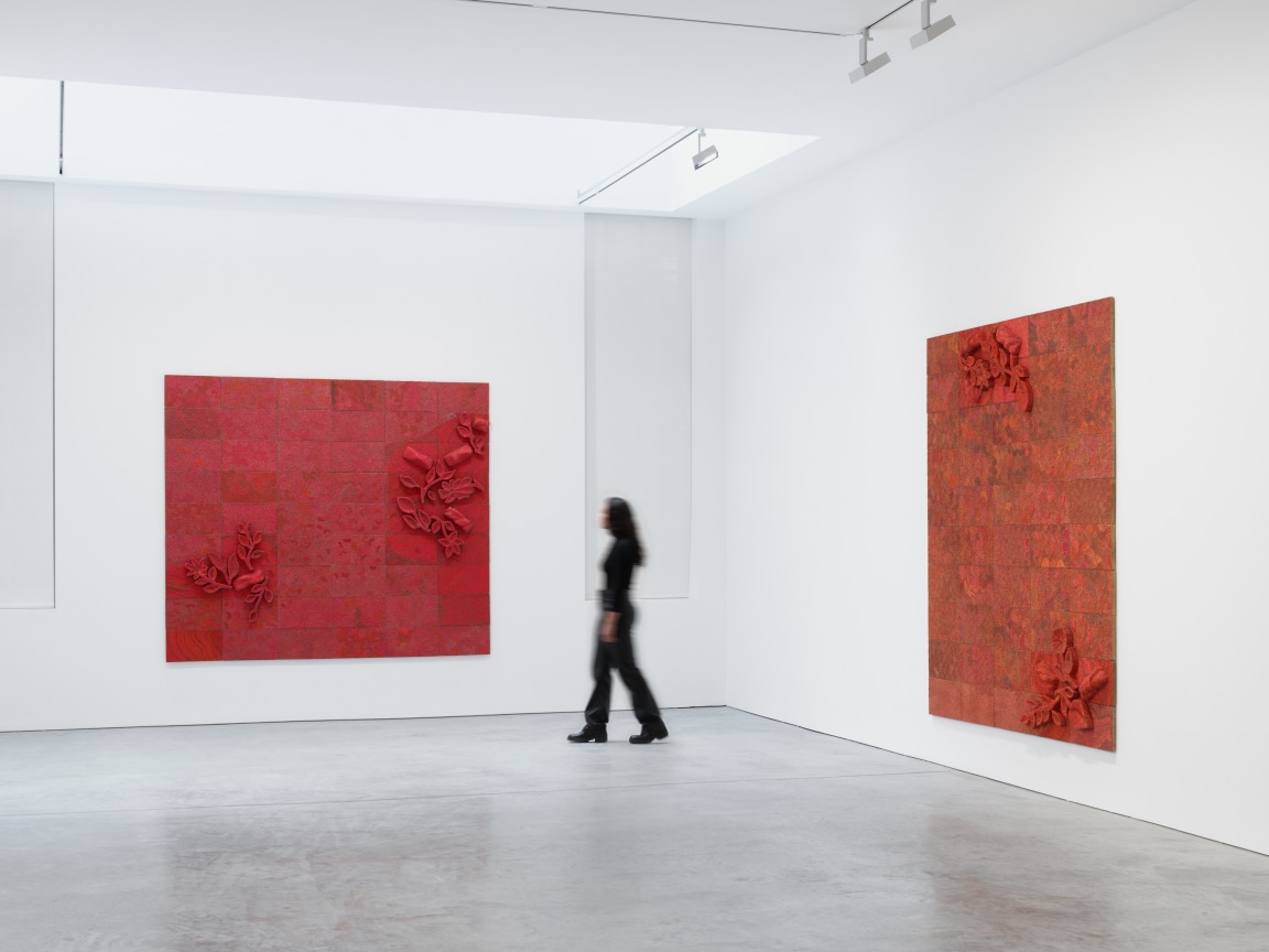 Installation view, Elias Sime, TIGHTROPE: አረንጔዴ ነው (IT IS GREEN), James Cohan, 48 Walker Street, Apr 1 - May 10, 2023