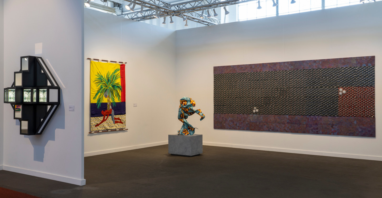 Installation view, James Cohan at FOG Design + Art, Booth 309, San Diego, CA, January 19 - 23, 2022