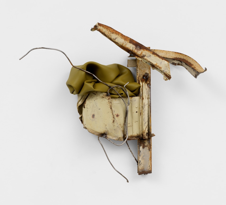 Kennedy Yanko sculpture