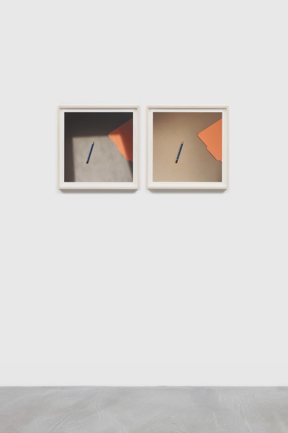 Image of SPENCER FINCH's Passing Cloud (studio table), 2018