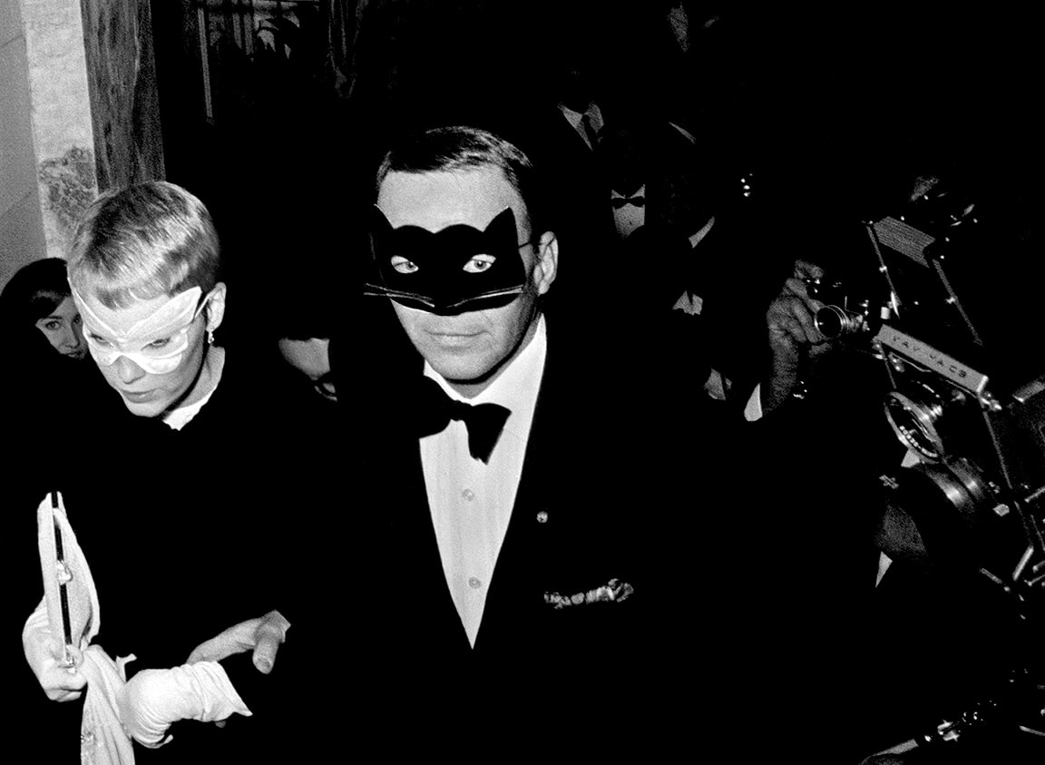 Harry Benson, Frank Sinatra and Mia Farrow at Truman Capote’s “Black and White” Ball at the Plaza Hotel, New York, 1966