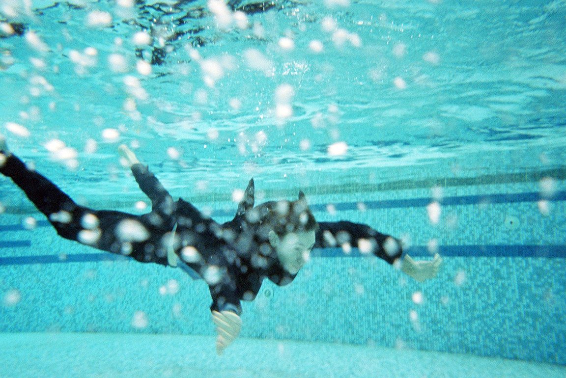 Sophie Elgort, Underwater Swim, New York