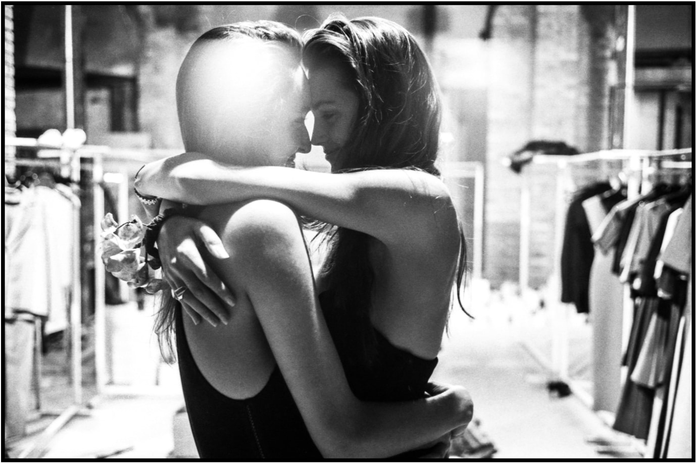Arthur Elgort, Gail Elliott & Yasmin Le Bon backstage of Azzedine Alaia show, Paris, 1987