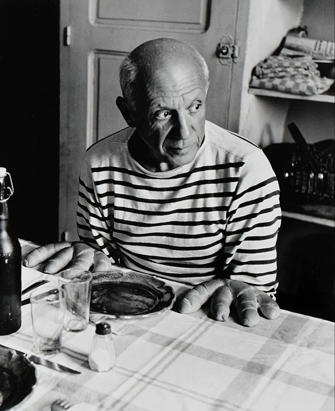Robert Doisneau, Pablo Picasso, Les Pains de Picasso, 1952 
