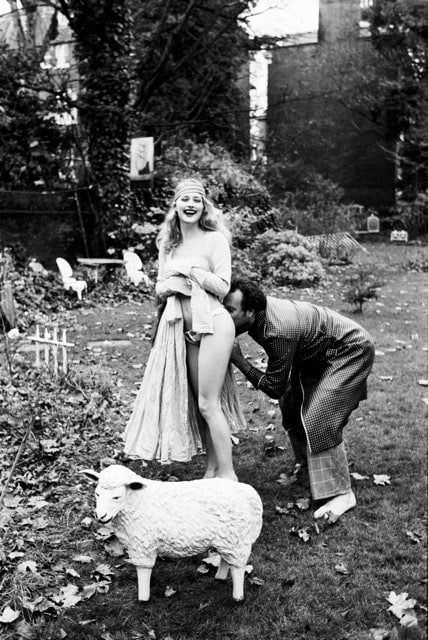 Ellen von Unwerth, Butt Bite, 1995