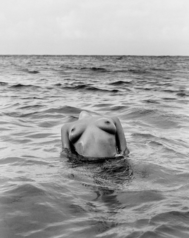 Herb Ritts, Floating Torso, St. Barthélemy, 1987