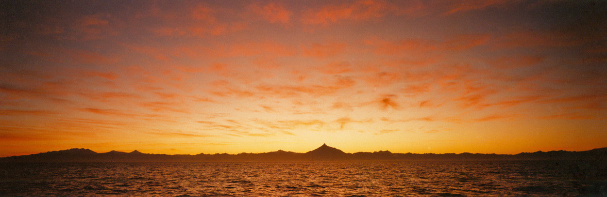 Dawn, Horno Corcovado, Golfo de Corcovado, Chile 