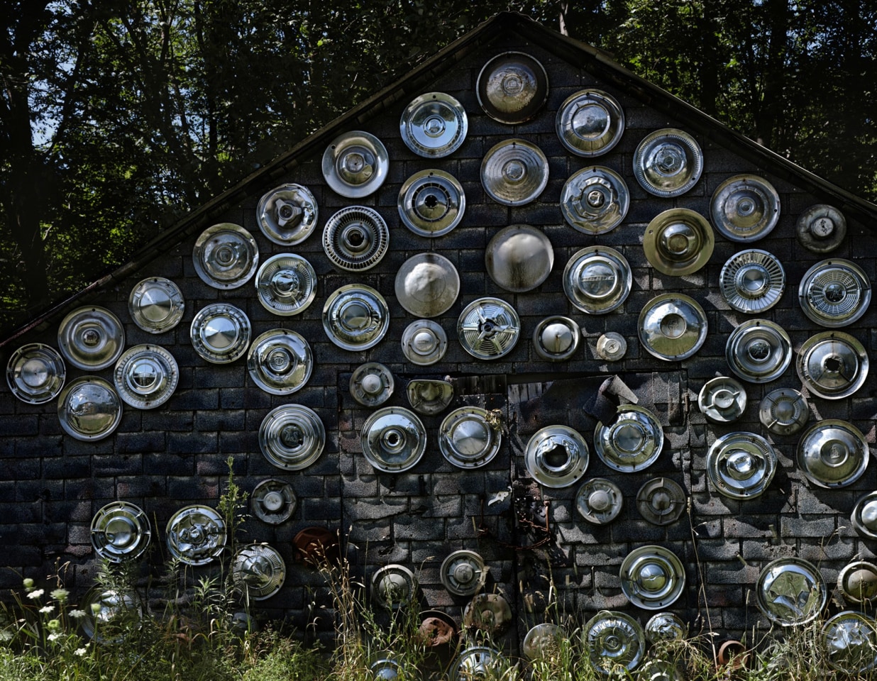 Wayne Sorce, untitled (hupcap facade)